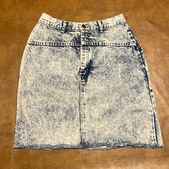 Vintage 80’s Weathered Blues Denim Skirt - Picture 1 of 6